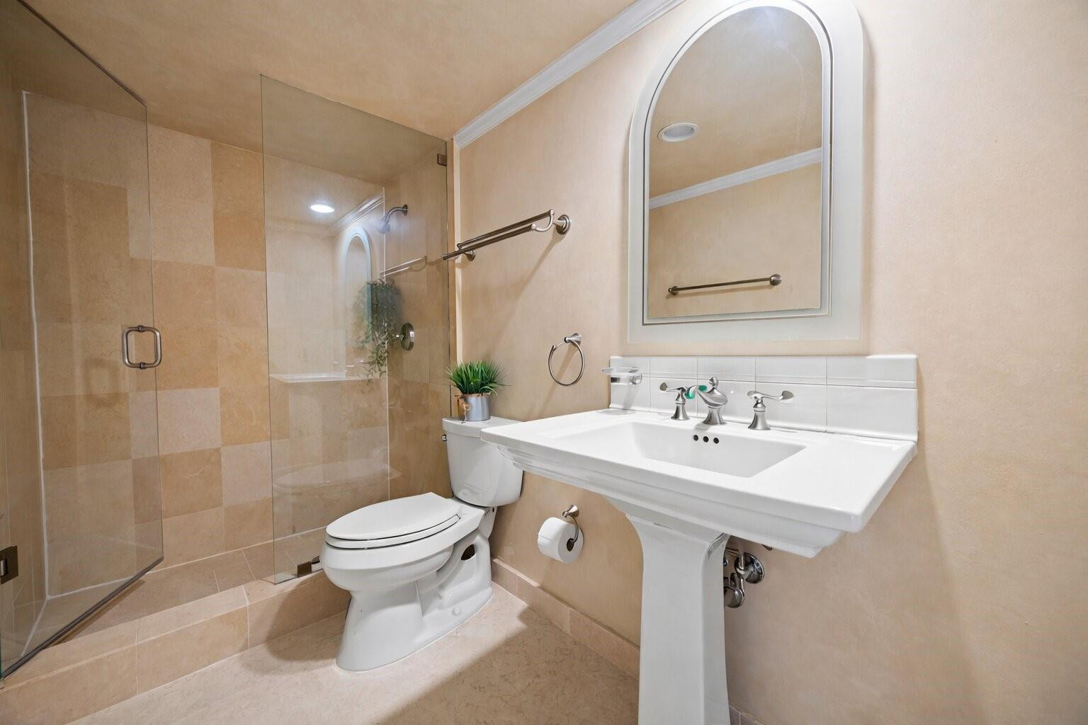 936 Intracoastal #19F, Fort Lauderdale FL 33304