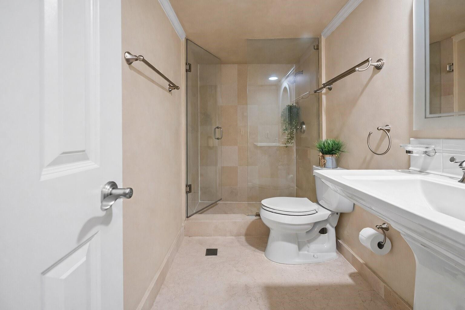 936 Intracoastal #19F, Fort Lauderdale FL 33304