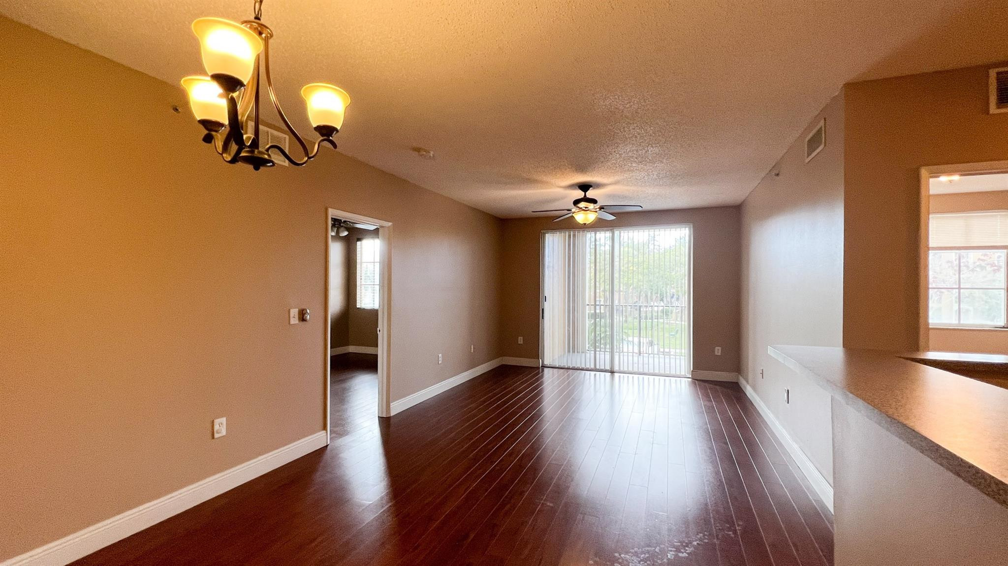 7950 N Nob Hill #203, Tamarac FL 33321
