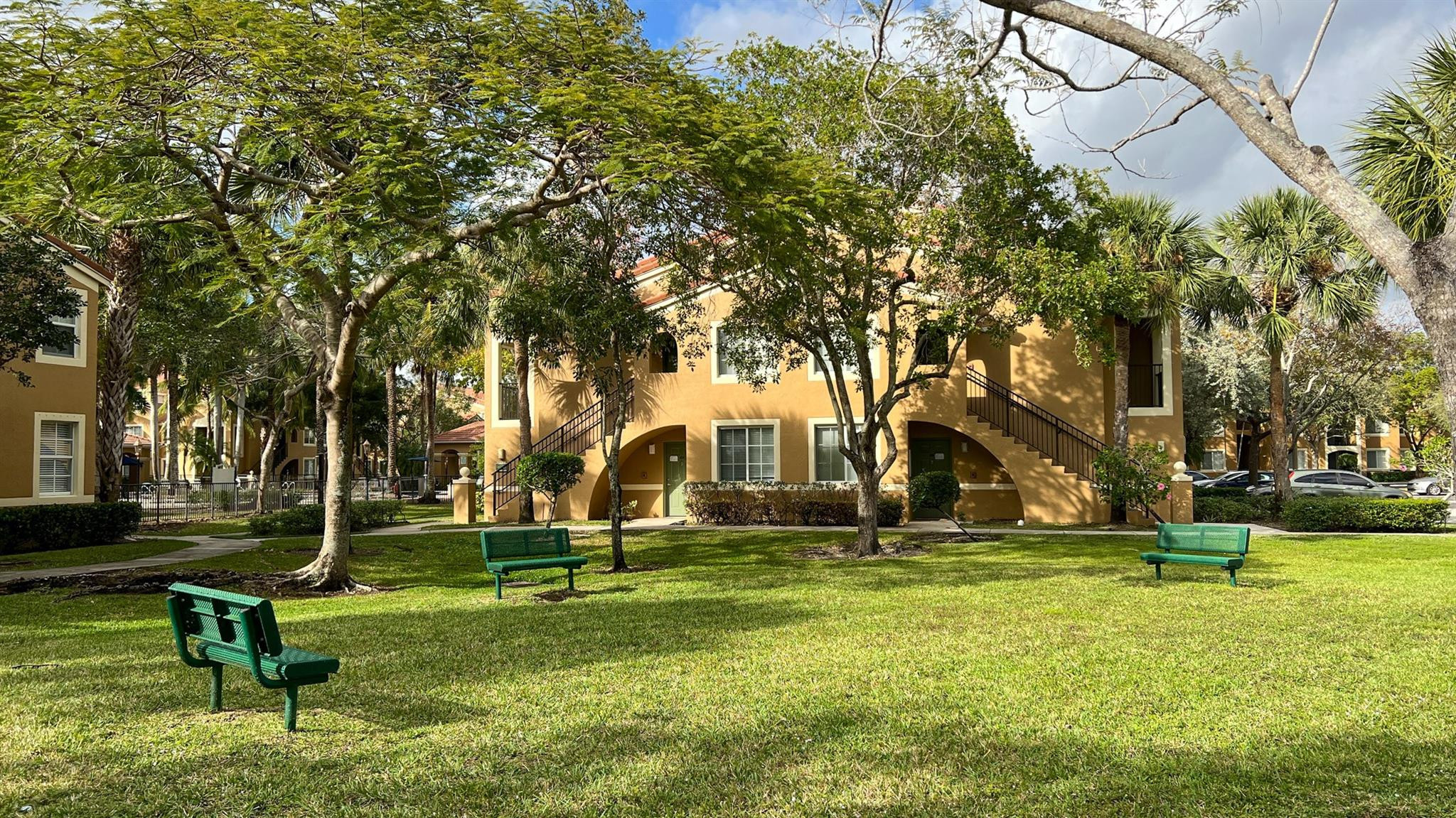 7950 N Nob Hill #203, Tamarac FL 33321