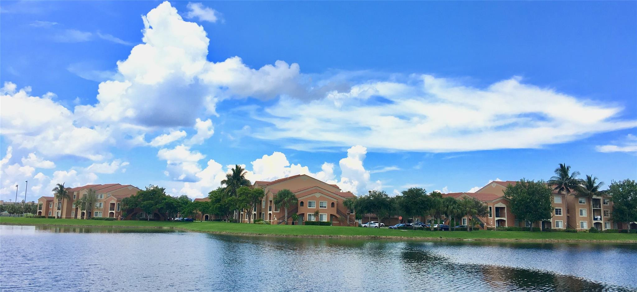 7950 N Nob Hill #203, Tamarac FL 33321
