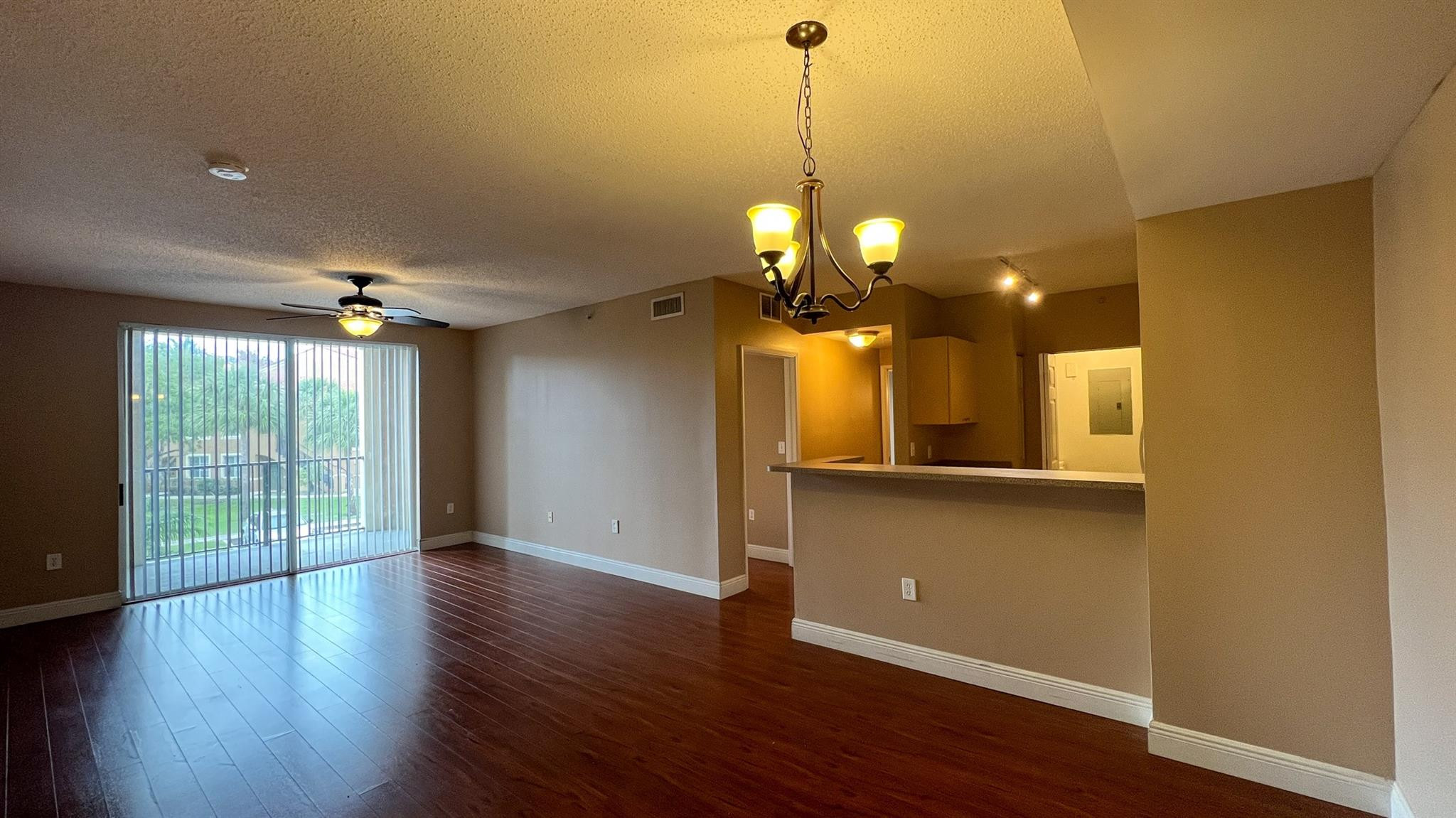 7950 N Nob Hill #203, Tamarac FL 33321