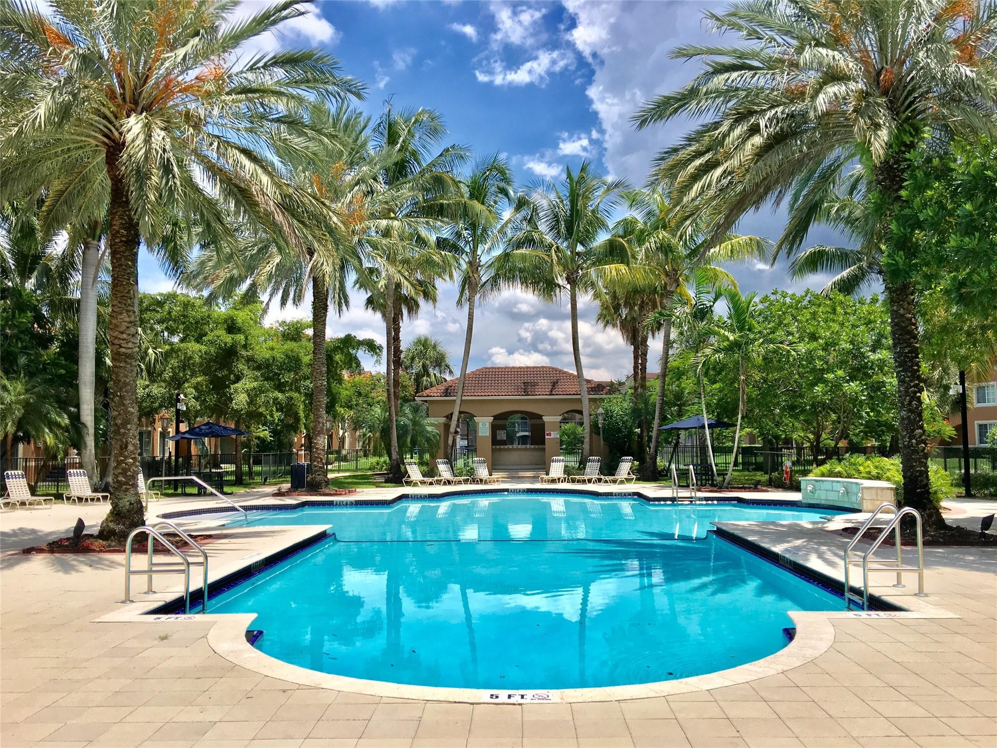 7950 N Nob Hill #203, Tamarac FL 33321