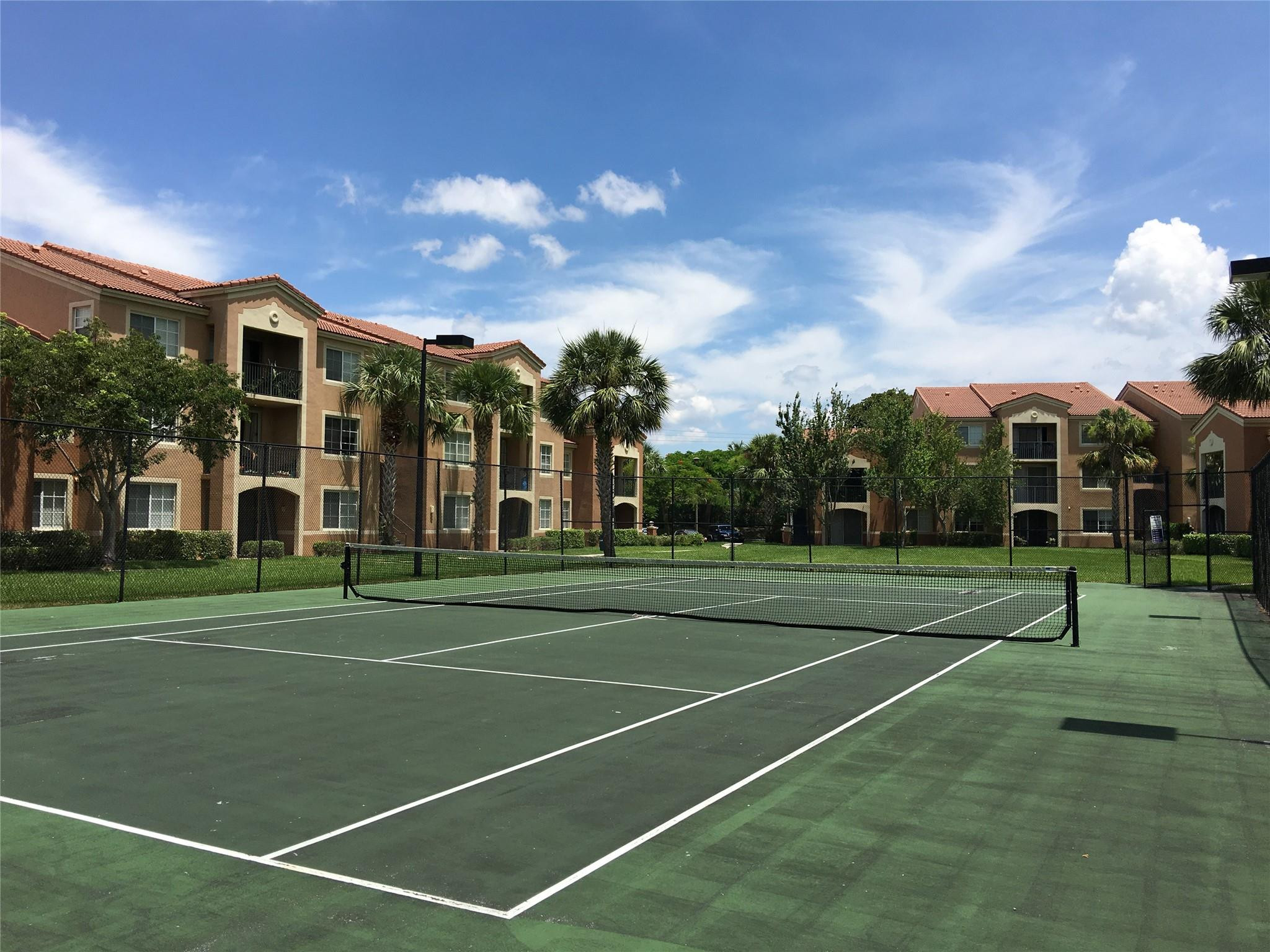7950 N Nob Hill #203, Tamarac FL 33321