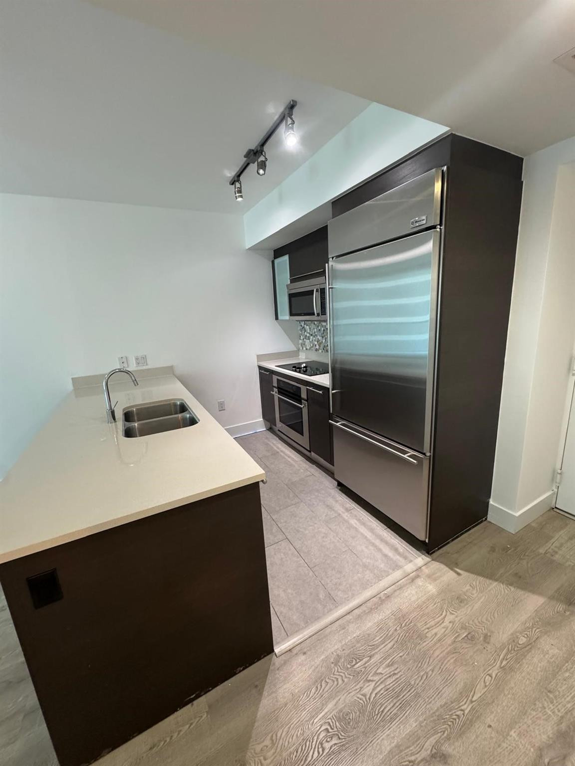 500 Brickell #1706, Miami FL 33131