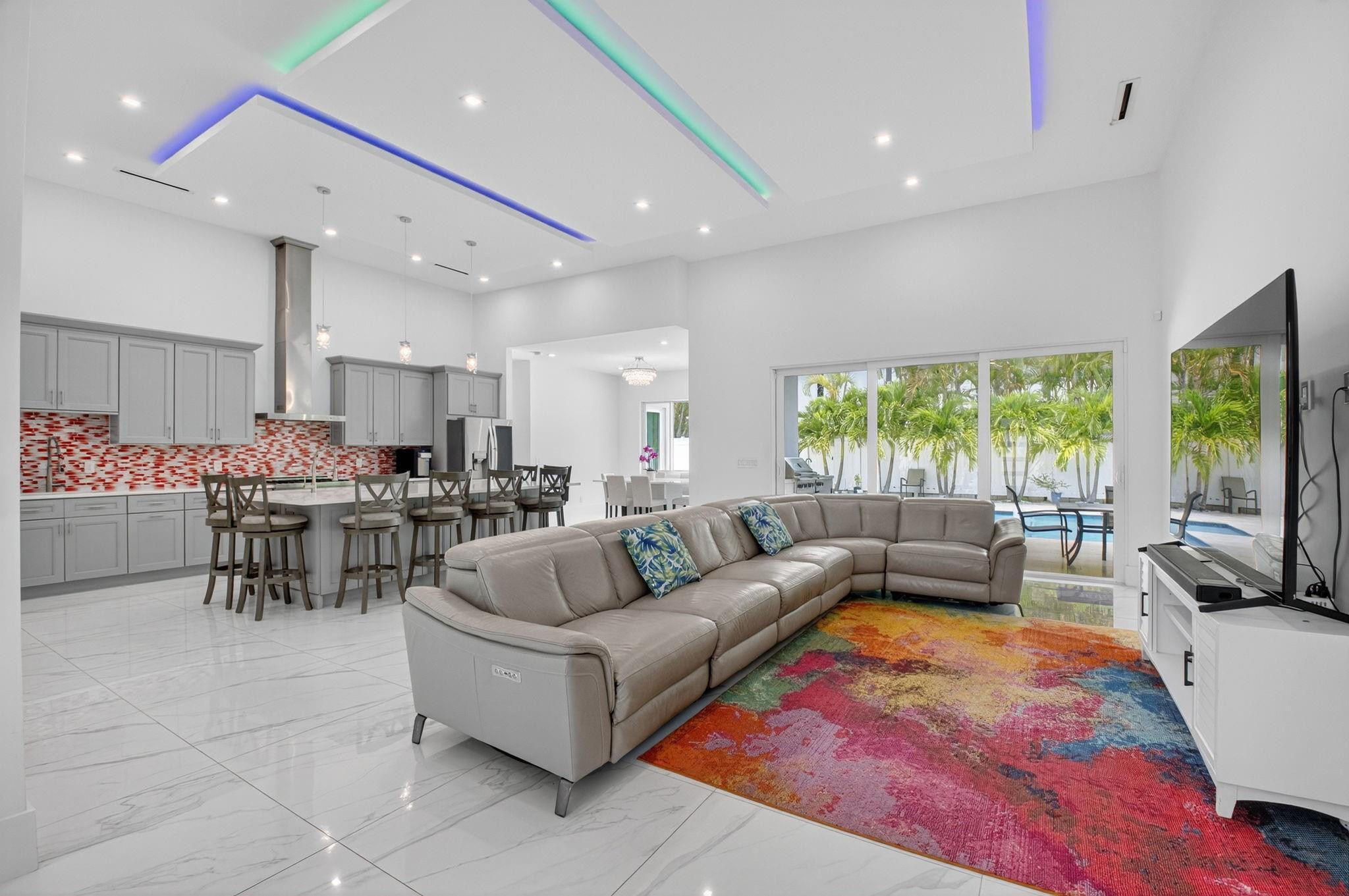 711 NE 6th, Boca Raton FL 33432