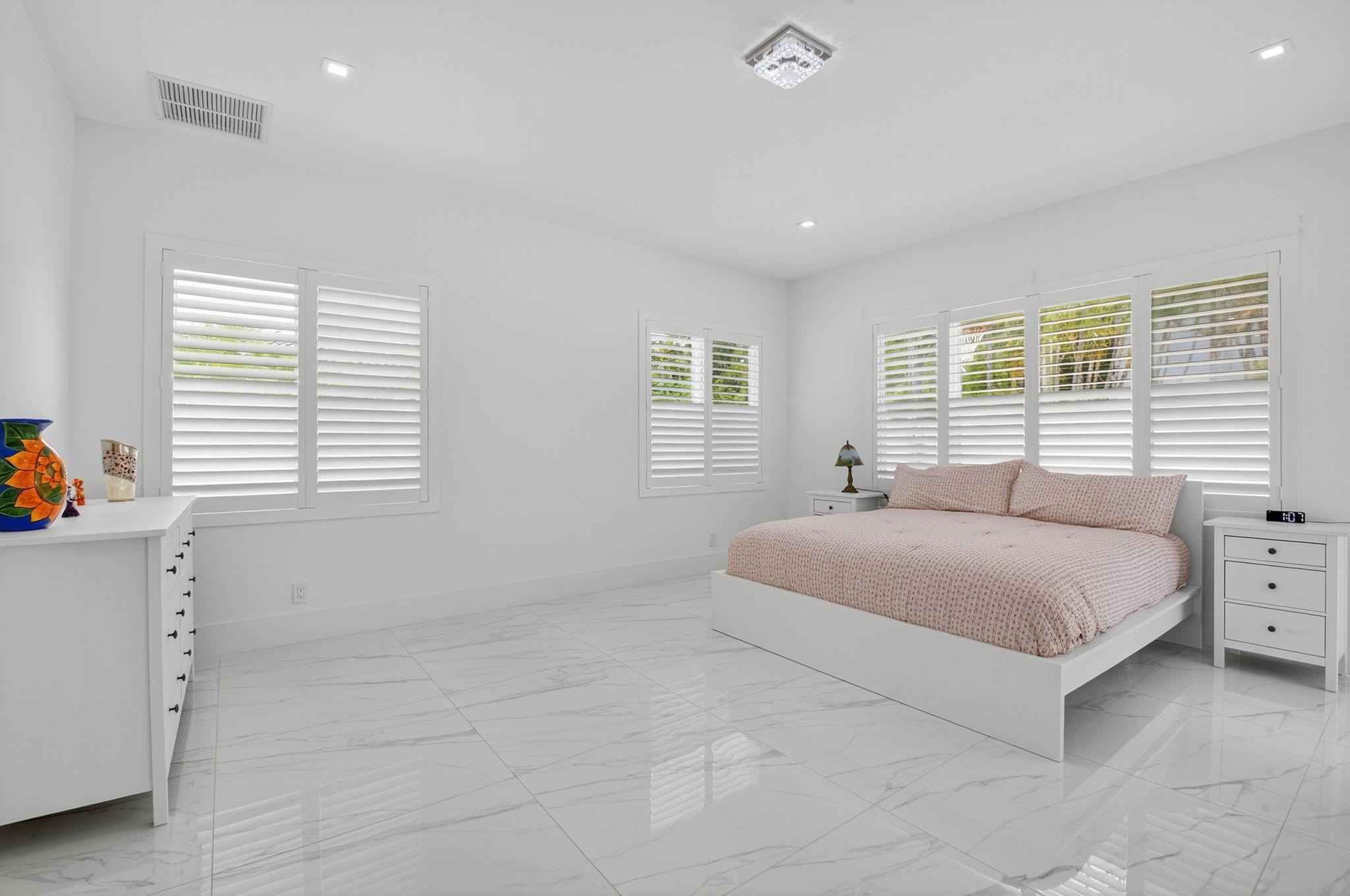 711 NE 6th, Boca Raton FL 33432