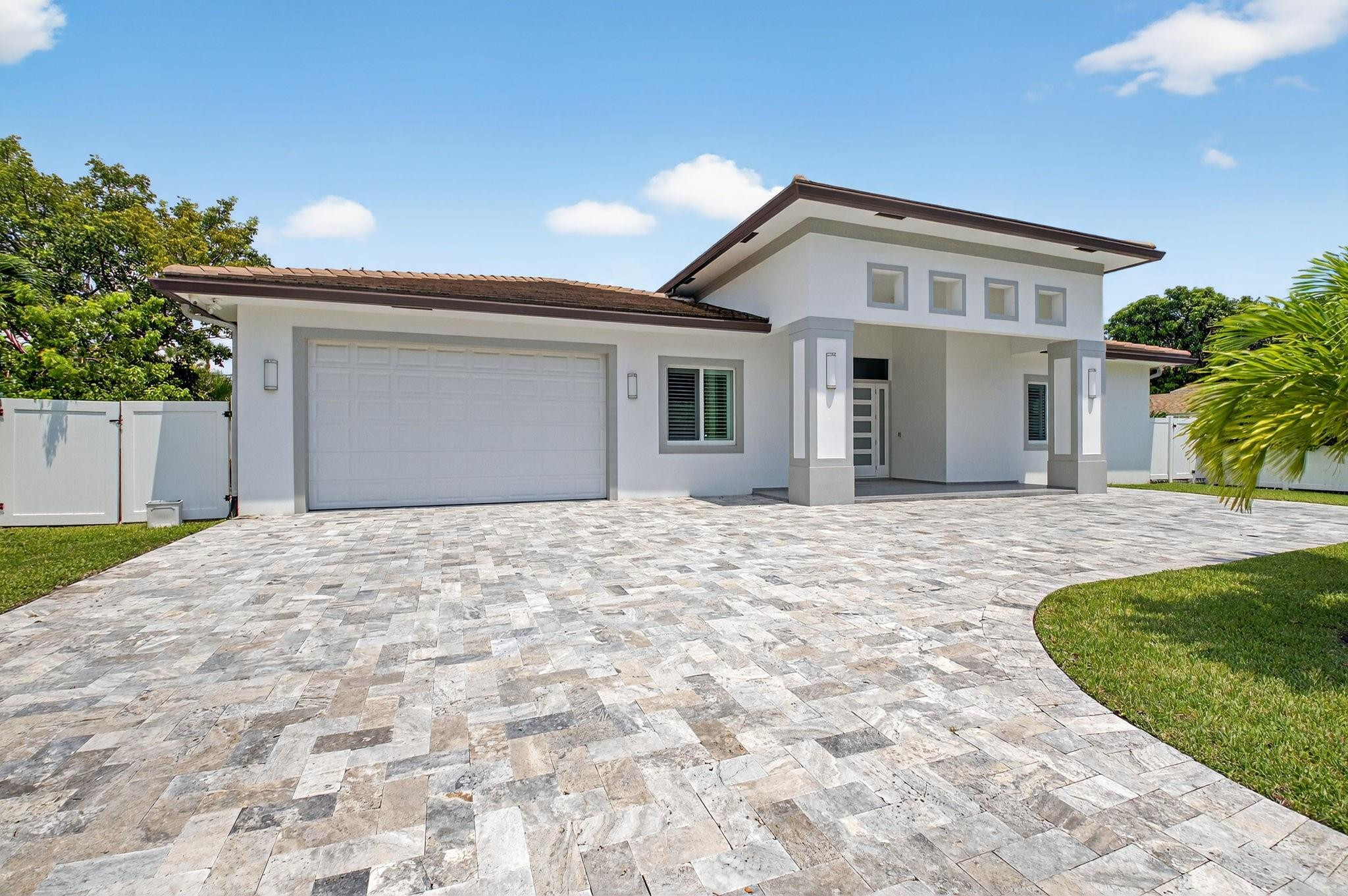 711 NE 6th, Boca Raton FL 33432