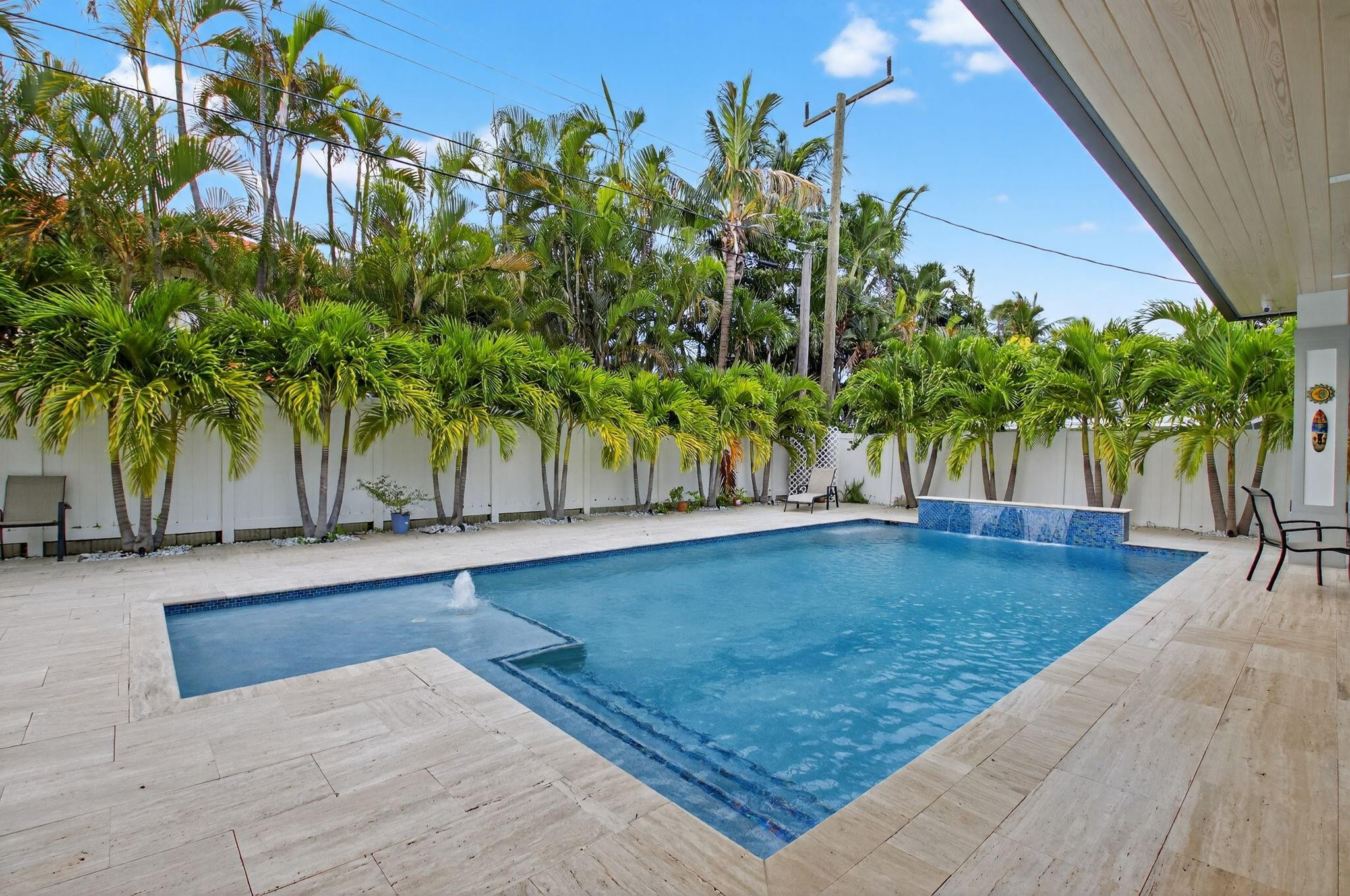 711 NE 6th, Boca Raton FL 33432