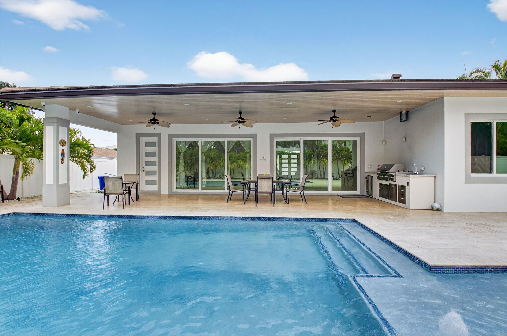 711 NE 6th, Boca Raton FL 33432