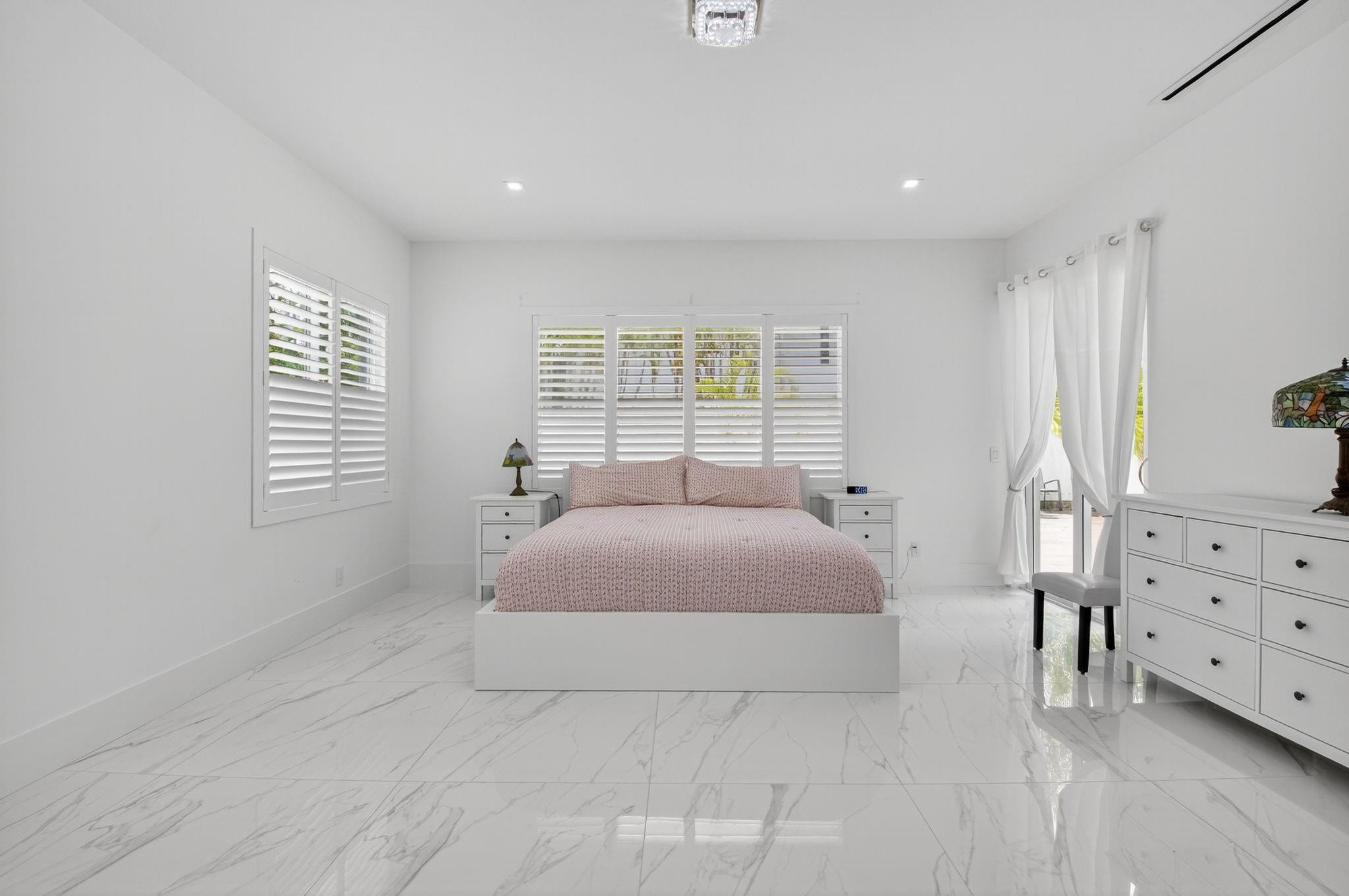 711 NE 6th, Boca Raton FL 33432