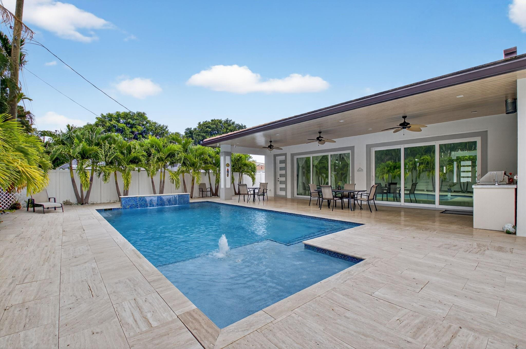711 NE 6th, Boca Raton FL 33432