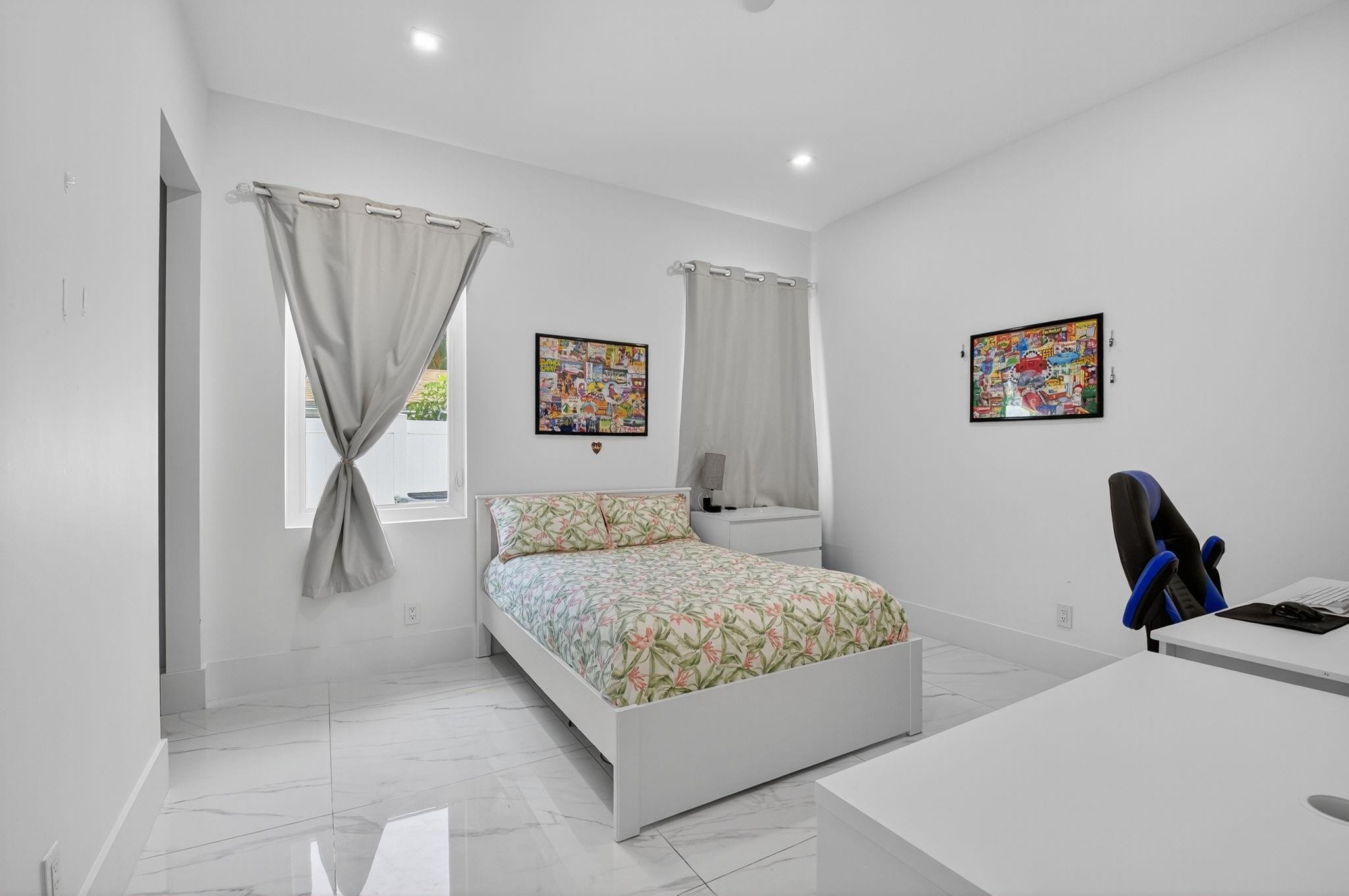 711 NE 6th, Boca Raton FL 33432