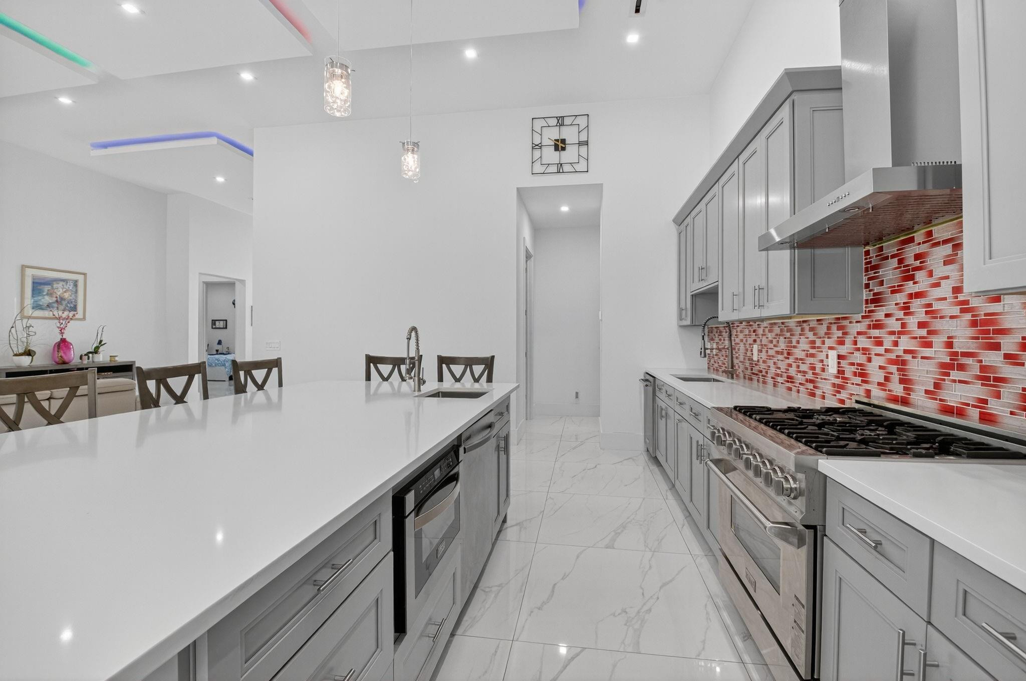 711 NE 6th, Boca Raton FL 33432