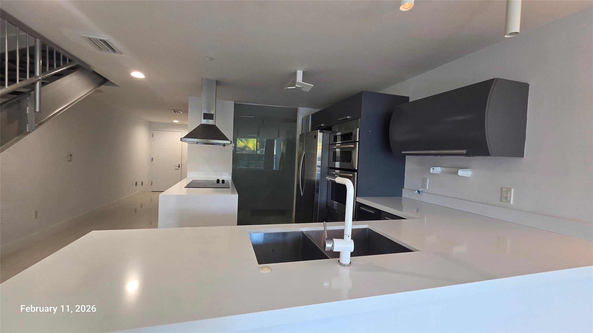 2950 NE 188th #110, Aventura FL 33180