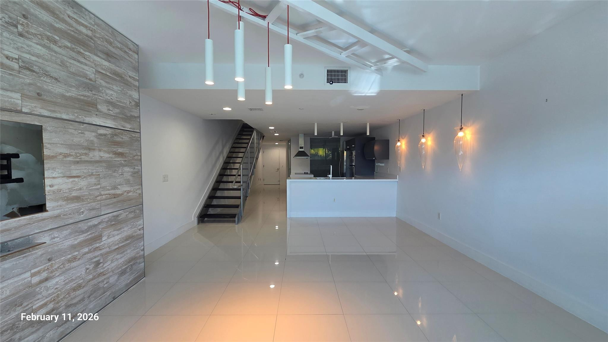 2950 NE 188th #110, Aventura FL 33180