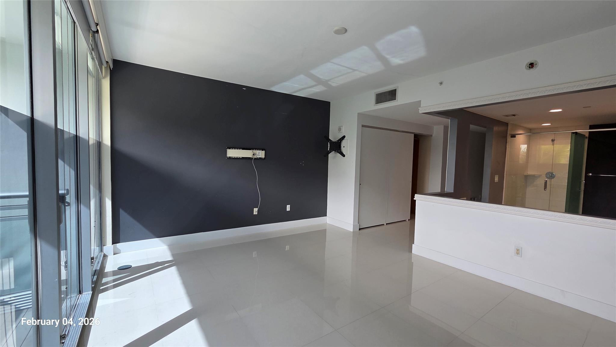 2950 NE 188th #110, Aventura FL 33180