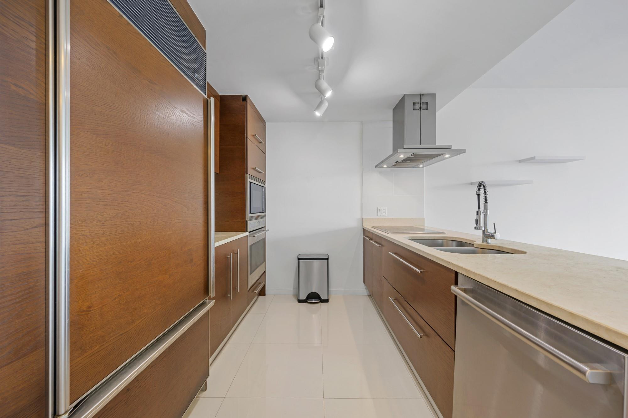 495 Brickell #4407, Miami FL 33131