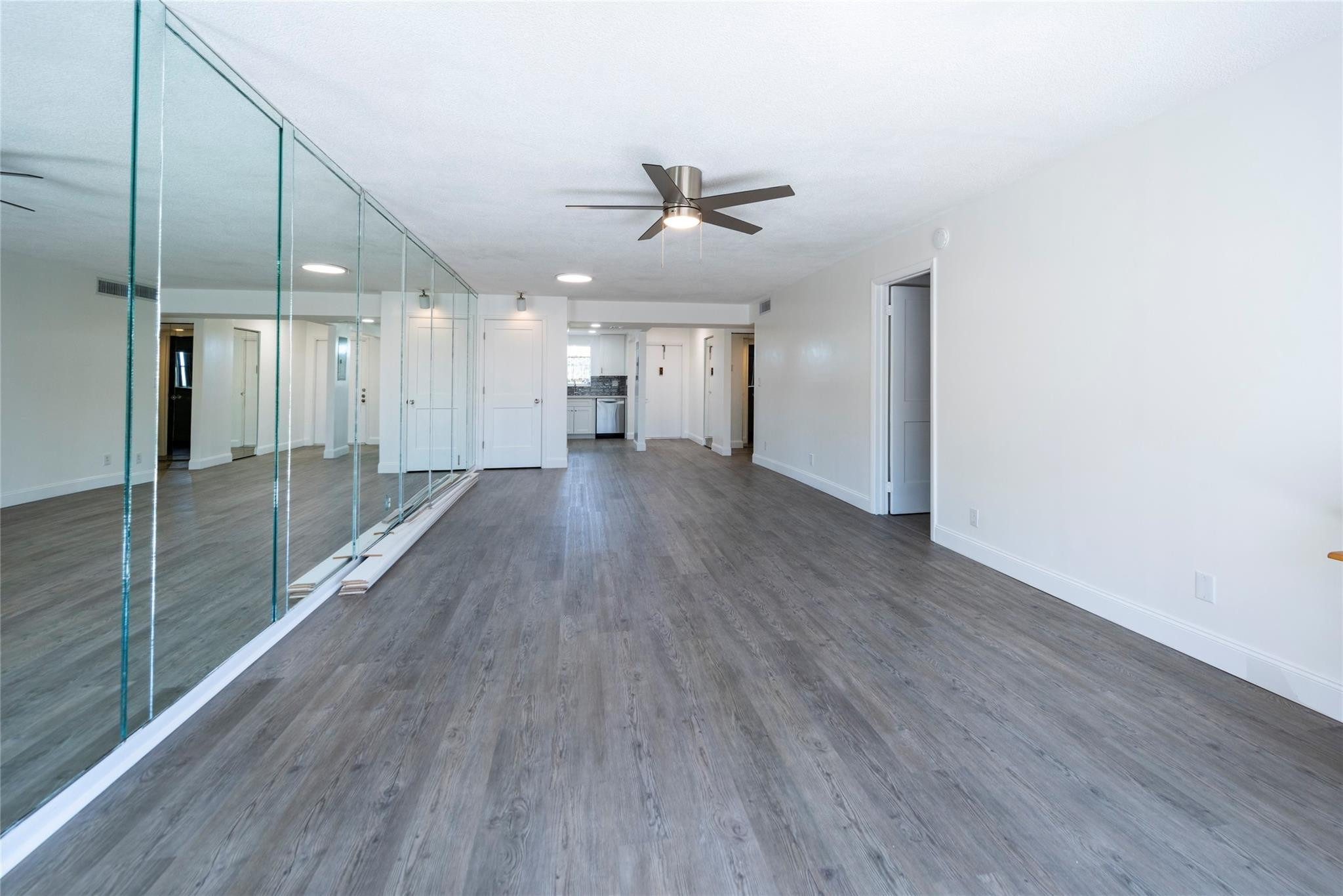6100 NW 44th #302, Lauderhill FL 33319