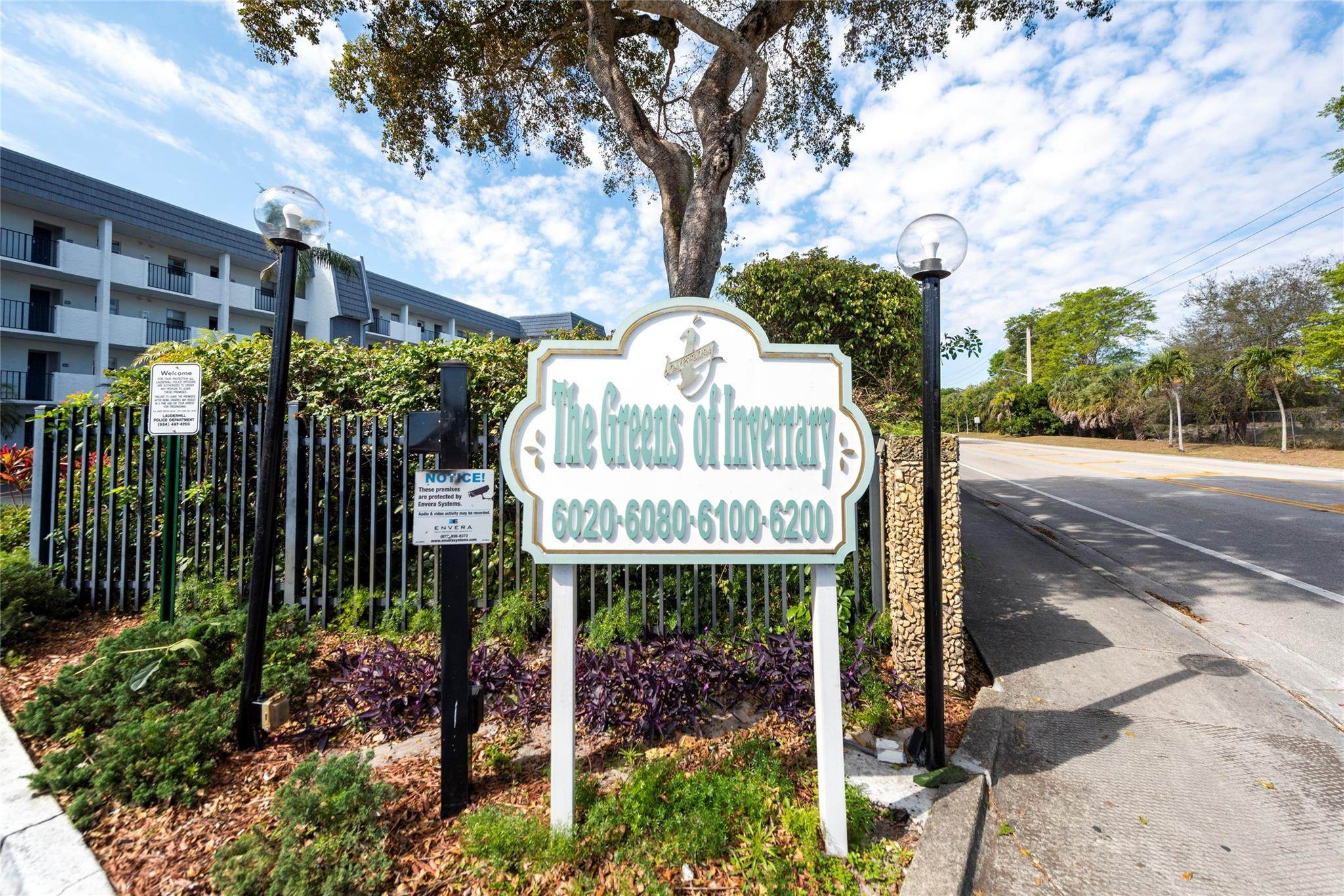 6100 NW 44th #302, Lauderhill FL 33319