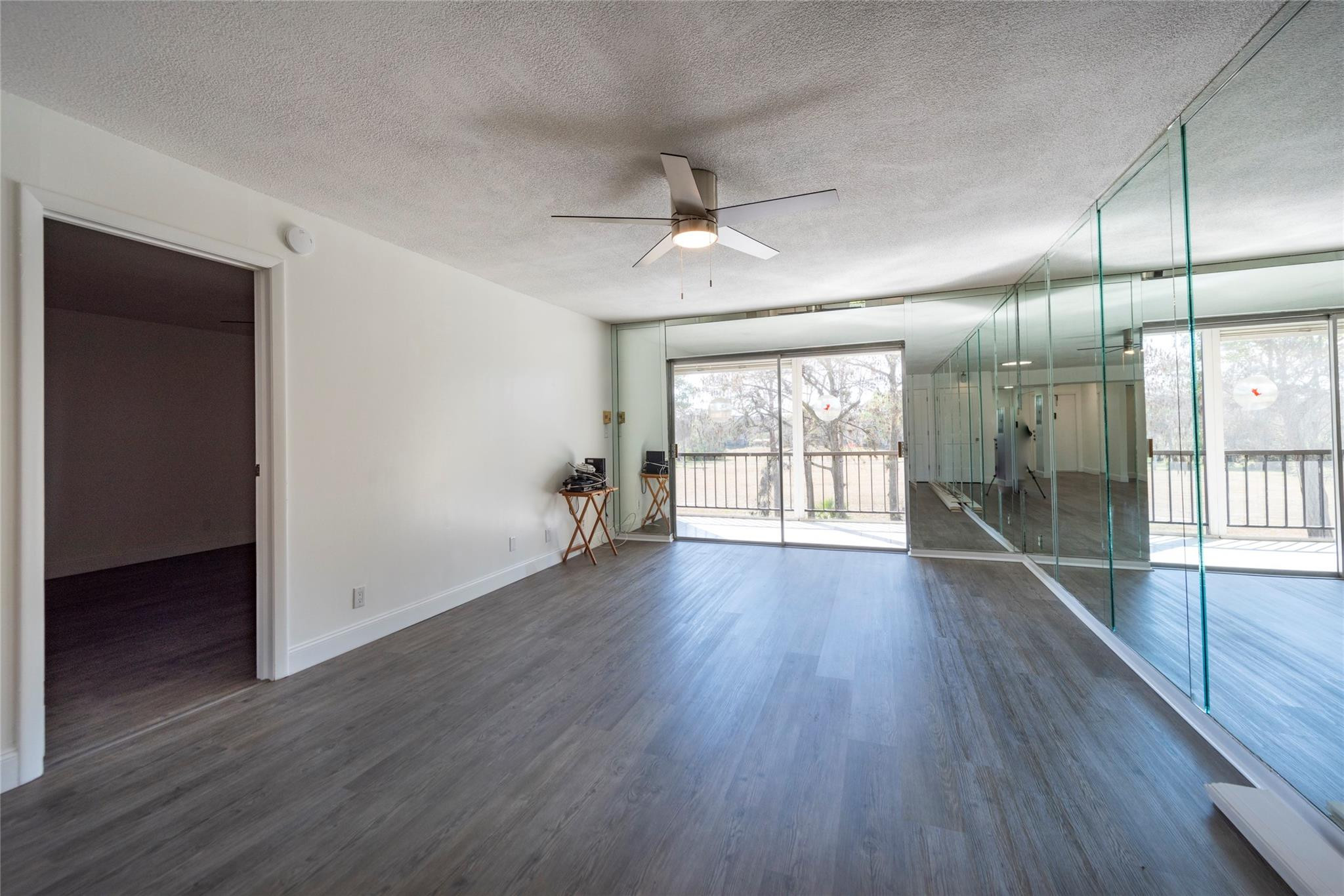 6100 NW 44th #302, Lauderhill FL 33319