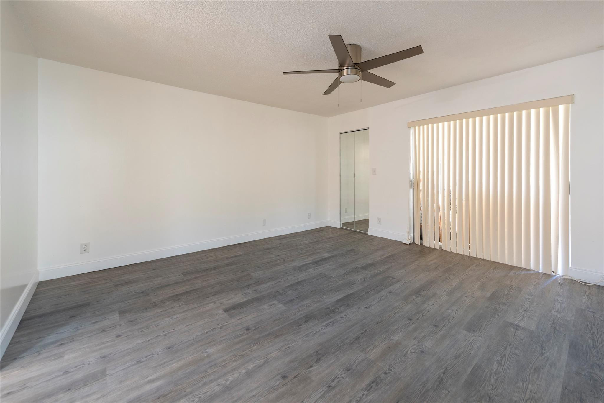 6100 NW 44th #302, Lauderhill FL 33319