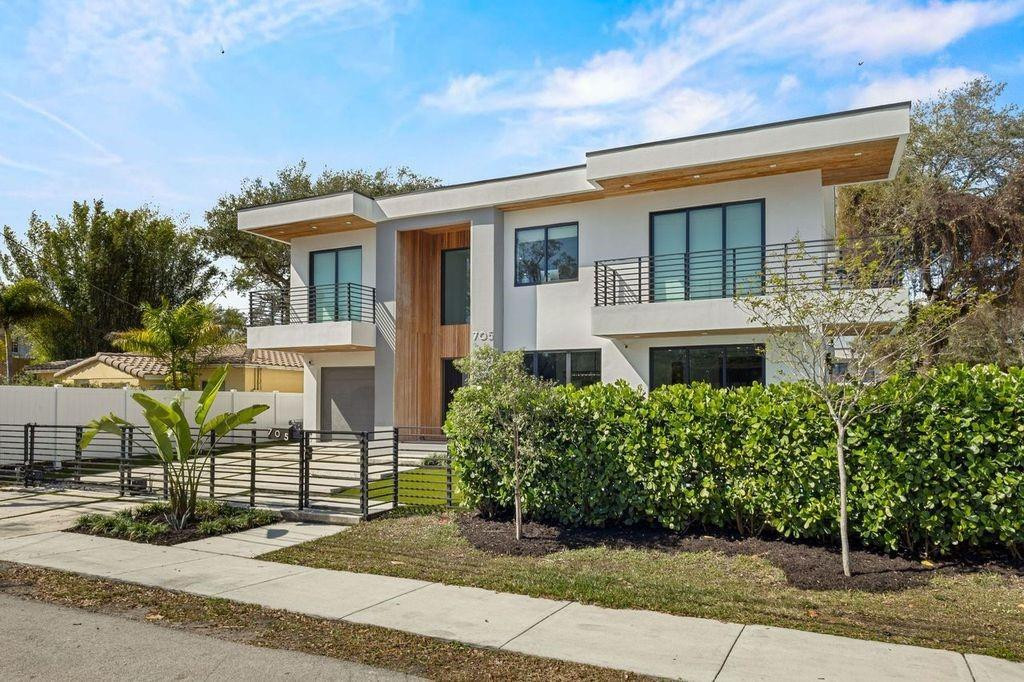 705 SW 8th, Fort Lauderdale FL 33315