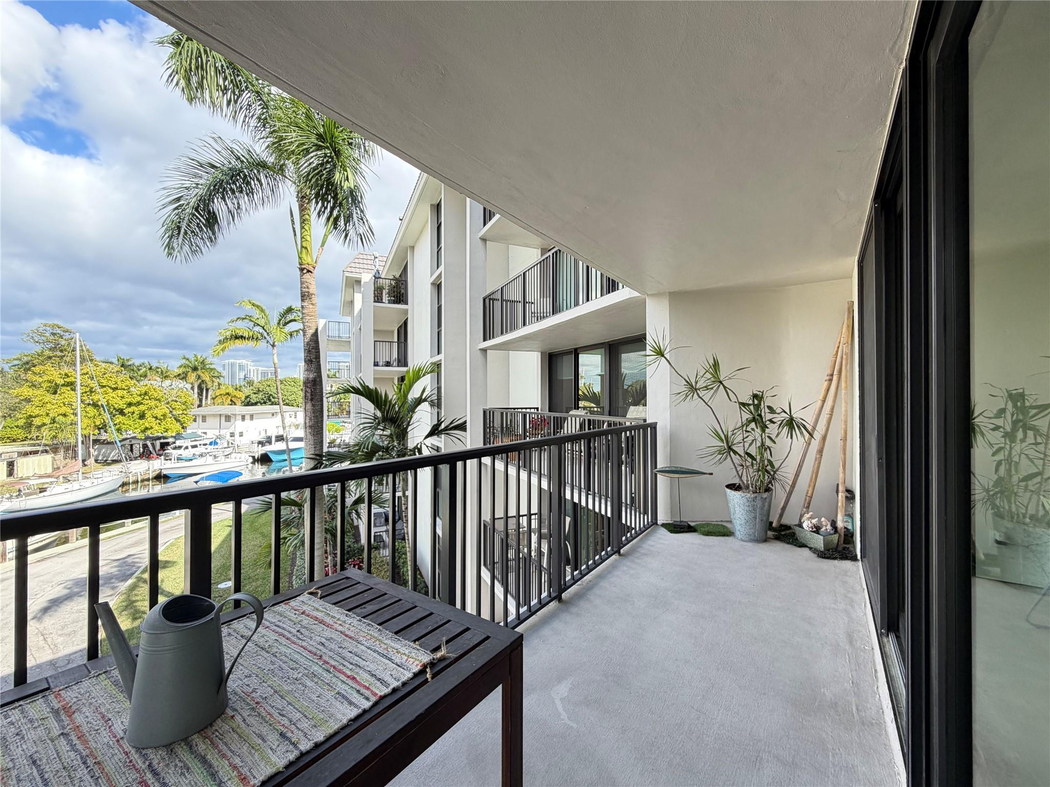 1301 River Reach #306, Fort Lauderdale FL 33315