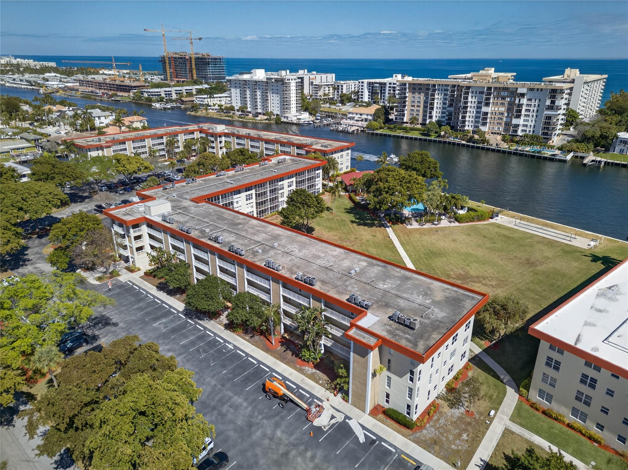 3150 NE 48th #414, Lighthouse Point FL 33064