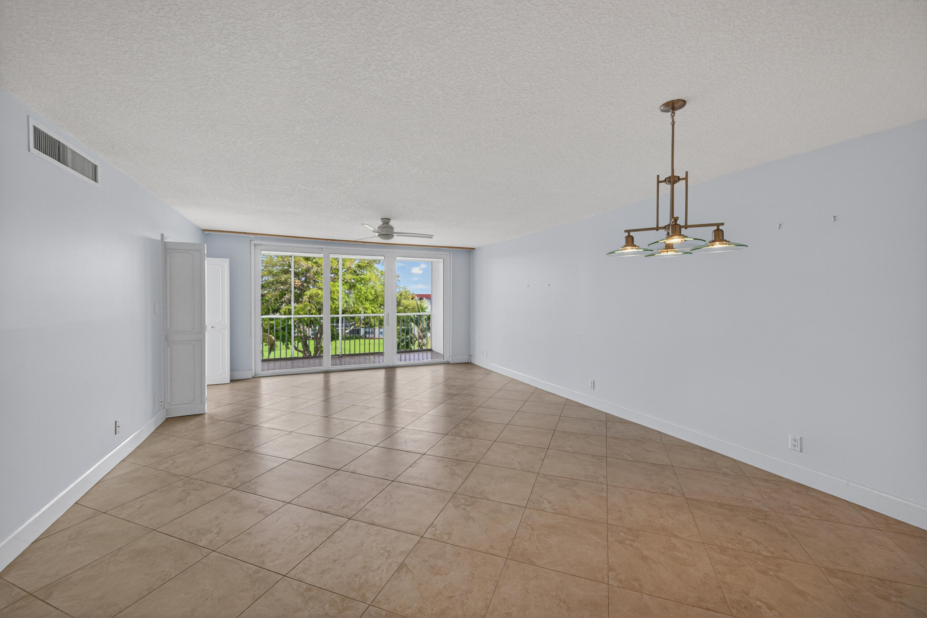 3150 NE 48th #414, Lighthouse Point FL 33064