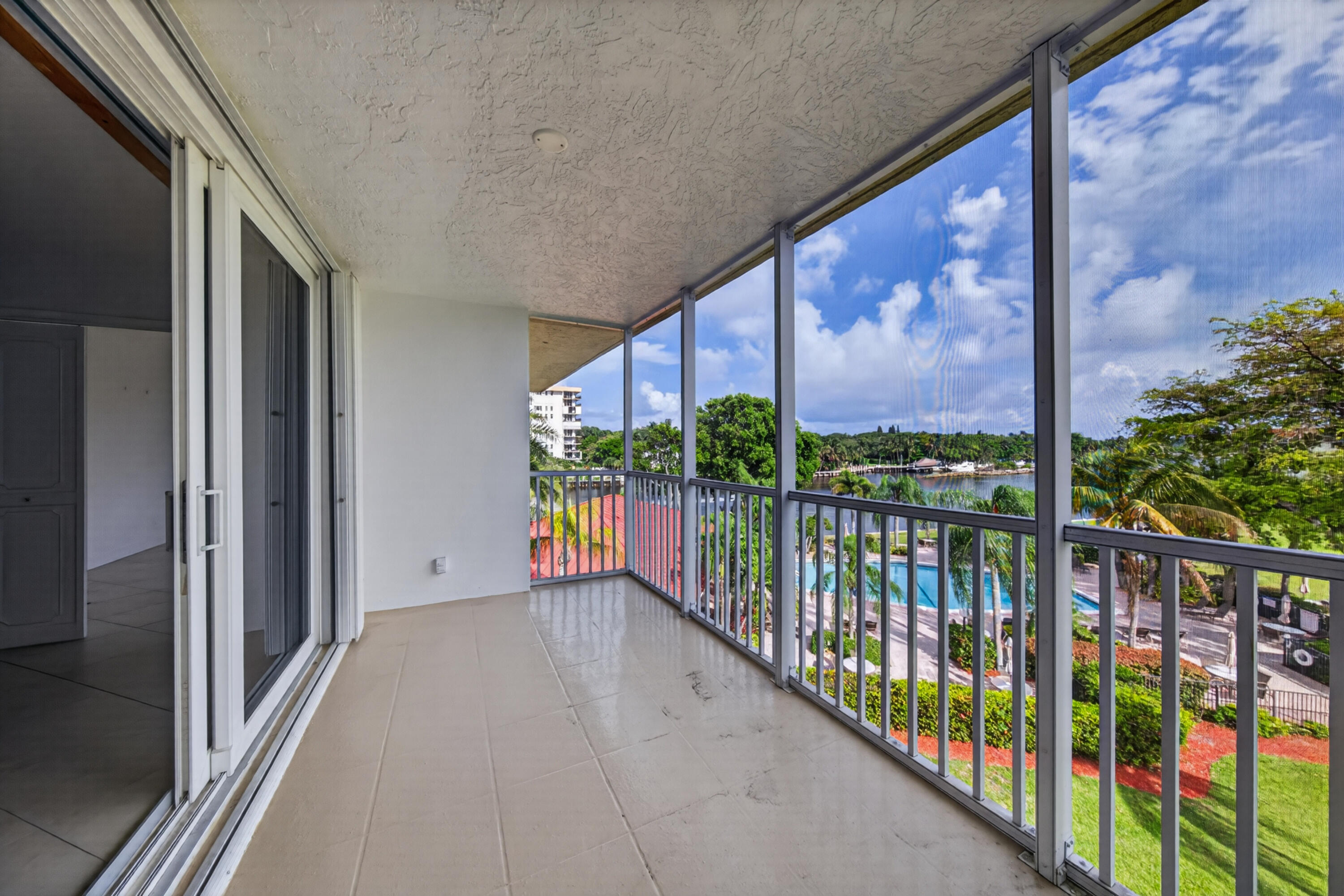 3150 NE 48th #414, Lighthouse Point FL 33064