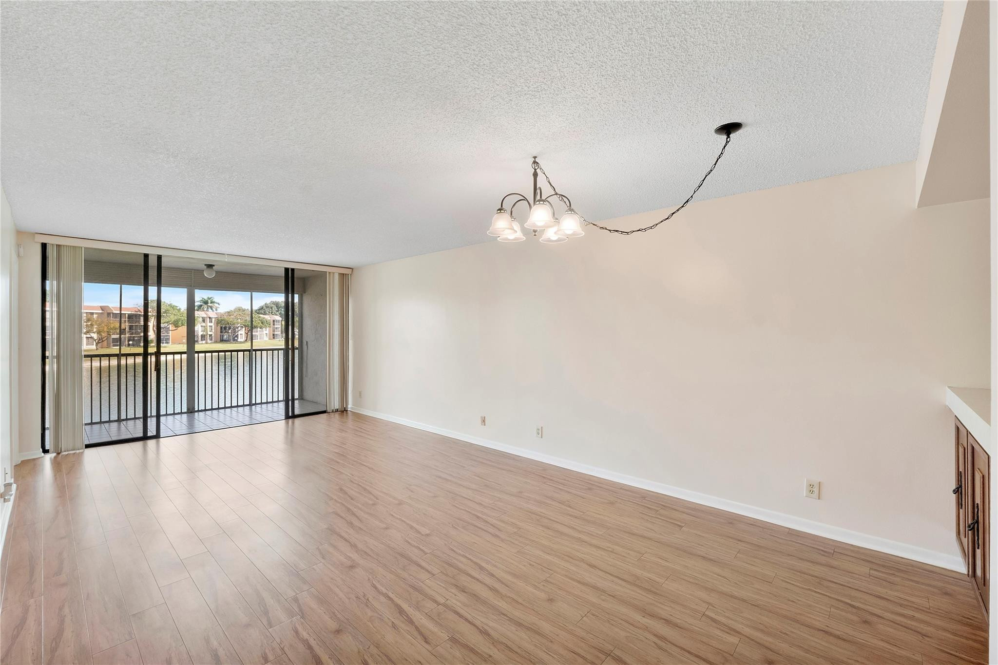 6519 Coral Lake #207, Margate FL 33063