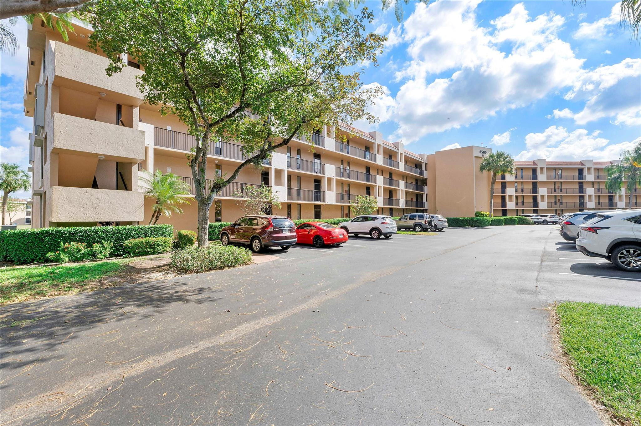 6519 Coral Lake #207, Margate FL 33063