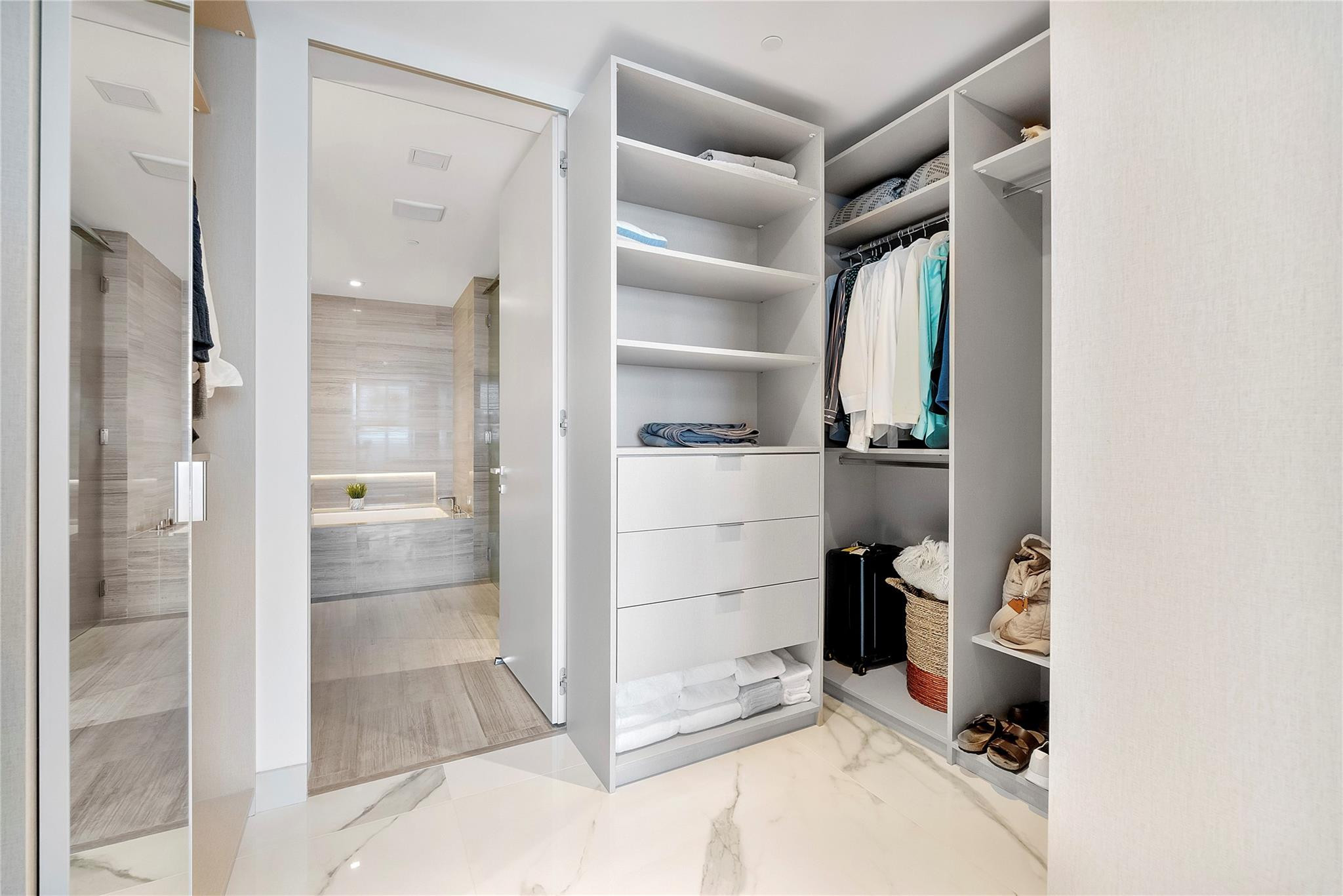 18975 Collins #3401, Sunny Isles Beach FL 33160