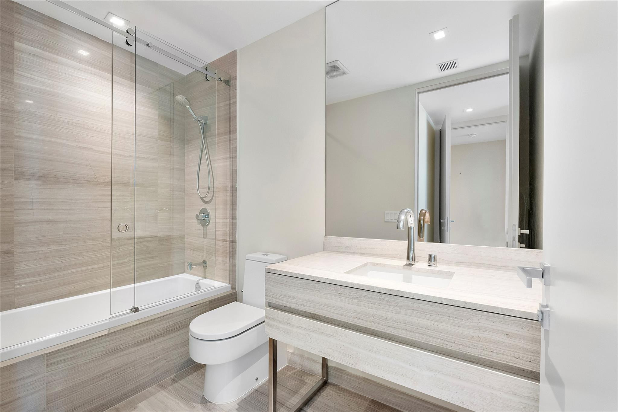 18975 Collins #3401, Sunny Isles Beach FL 33160
