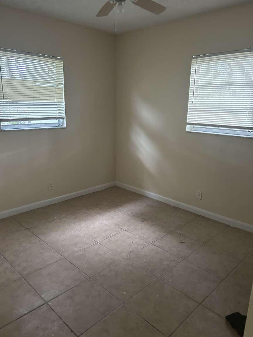 3370 NW 8th, Lauderhill FL 33311