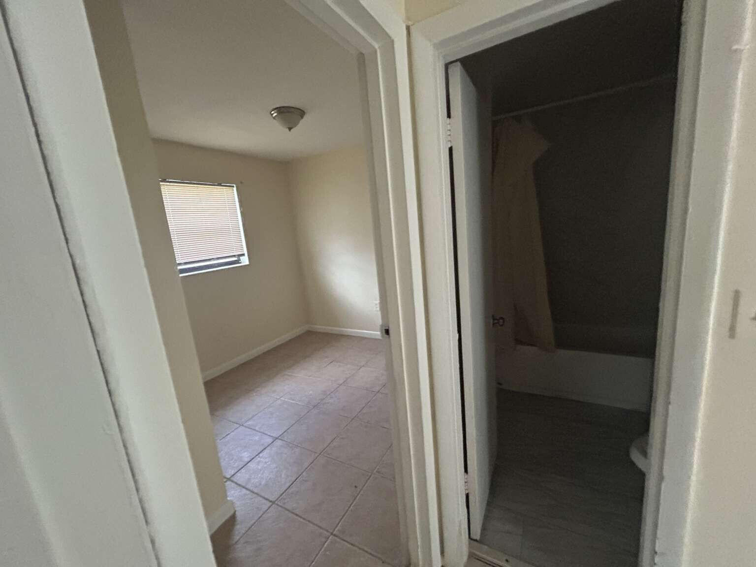 3370 NW 8th, Lauderhill FL 33311