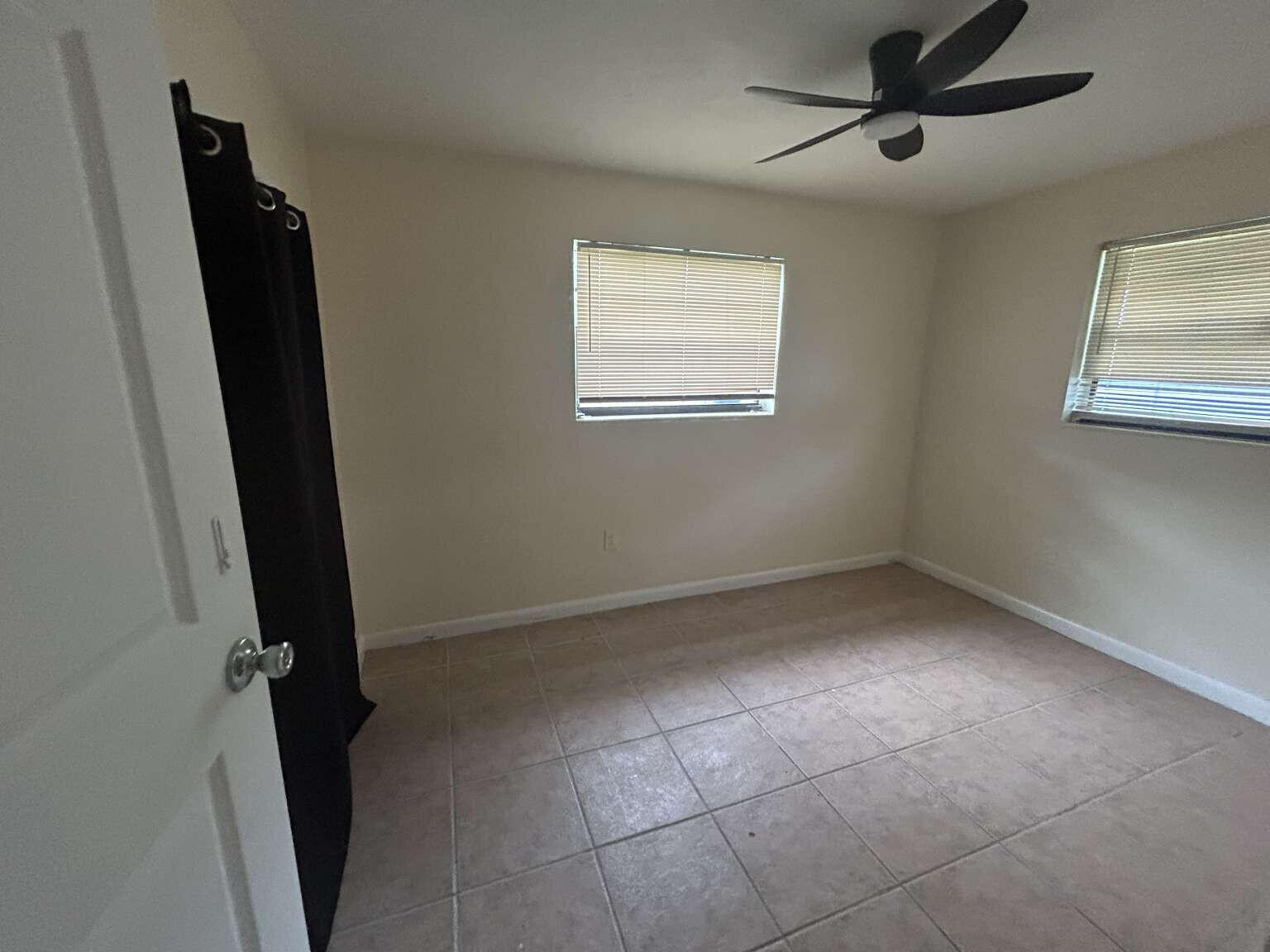 3370 NW 8th, Lauderhill FL 33311