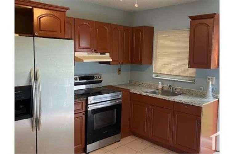 3370 NW 8th, Lauderhill FL 33311