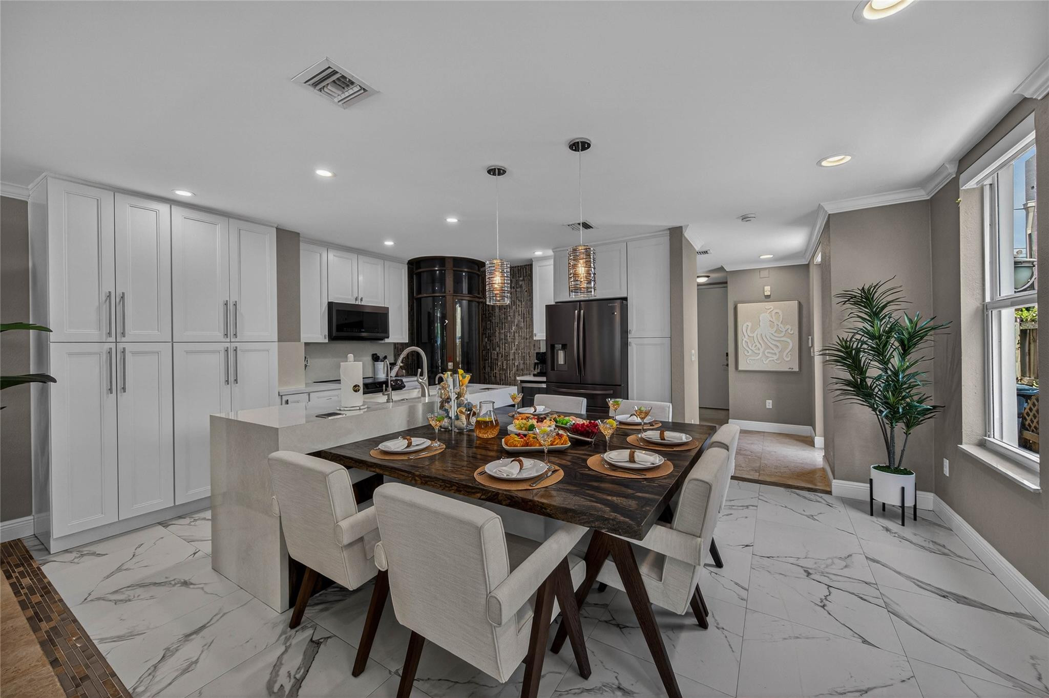1215 NE 1st, Fort Lauderdale FL 33301