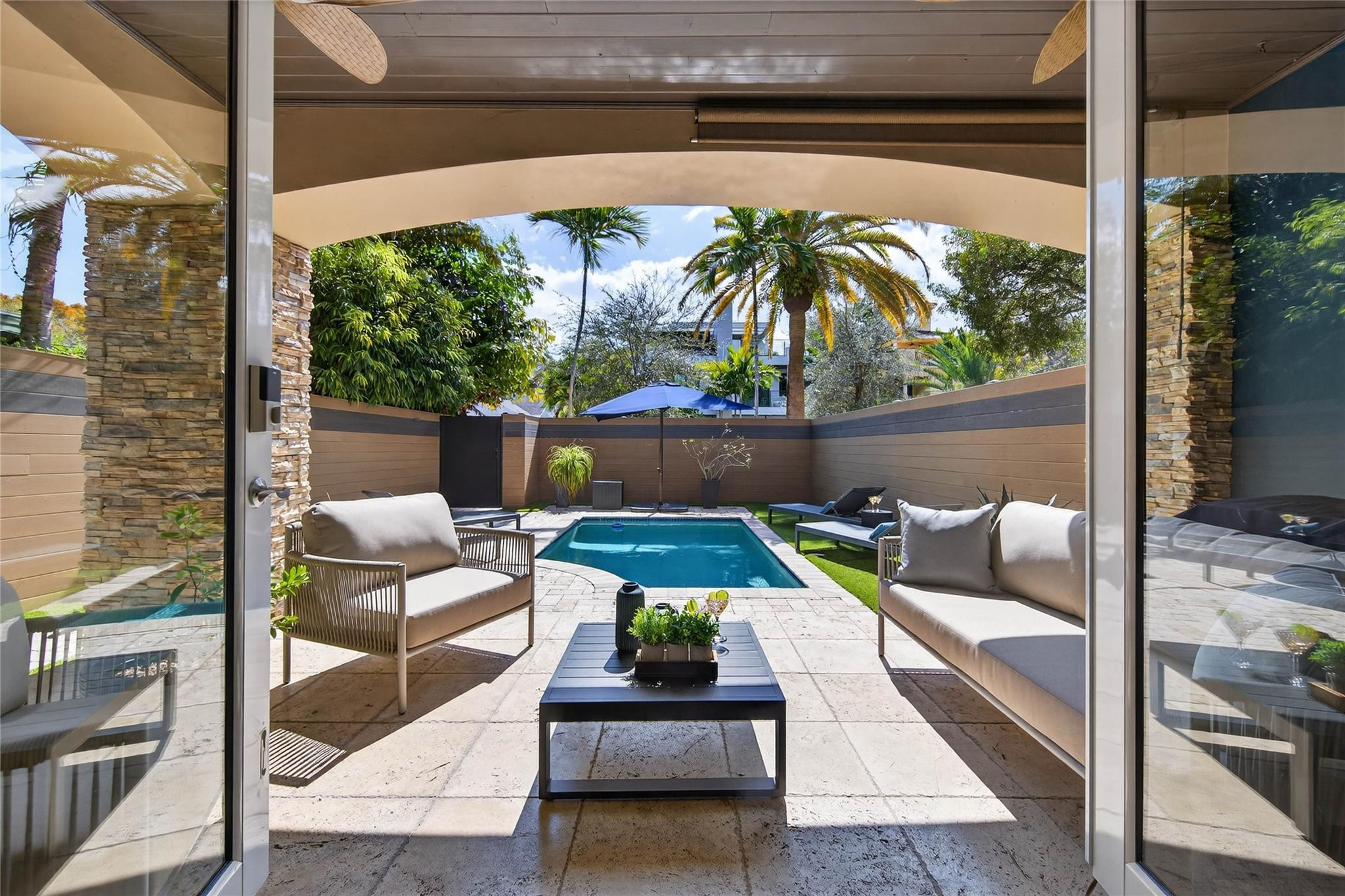 1215 NE 1st, Fort Lauderdale FL 33301