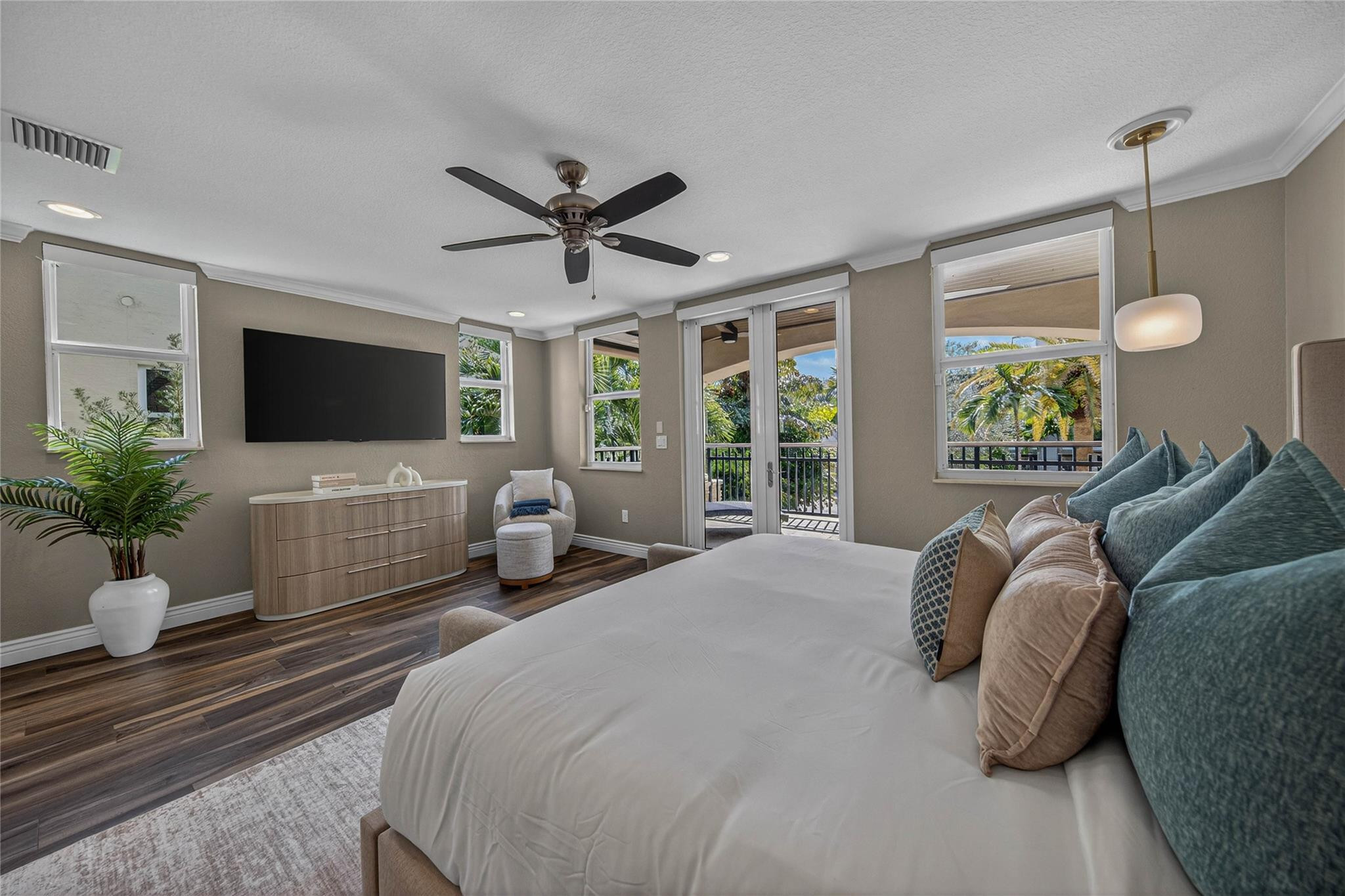 1215 NE 1st, Fort Lauderdale FL 33301