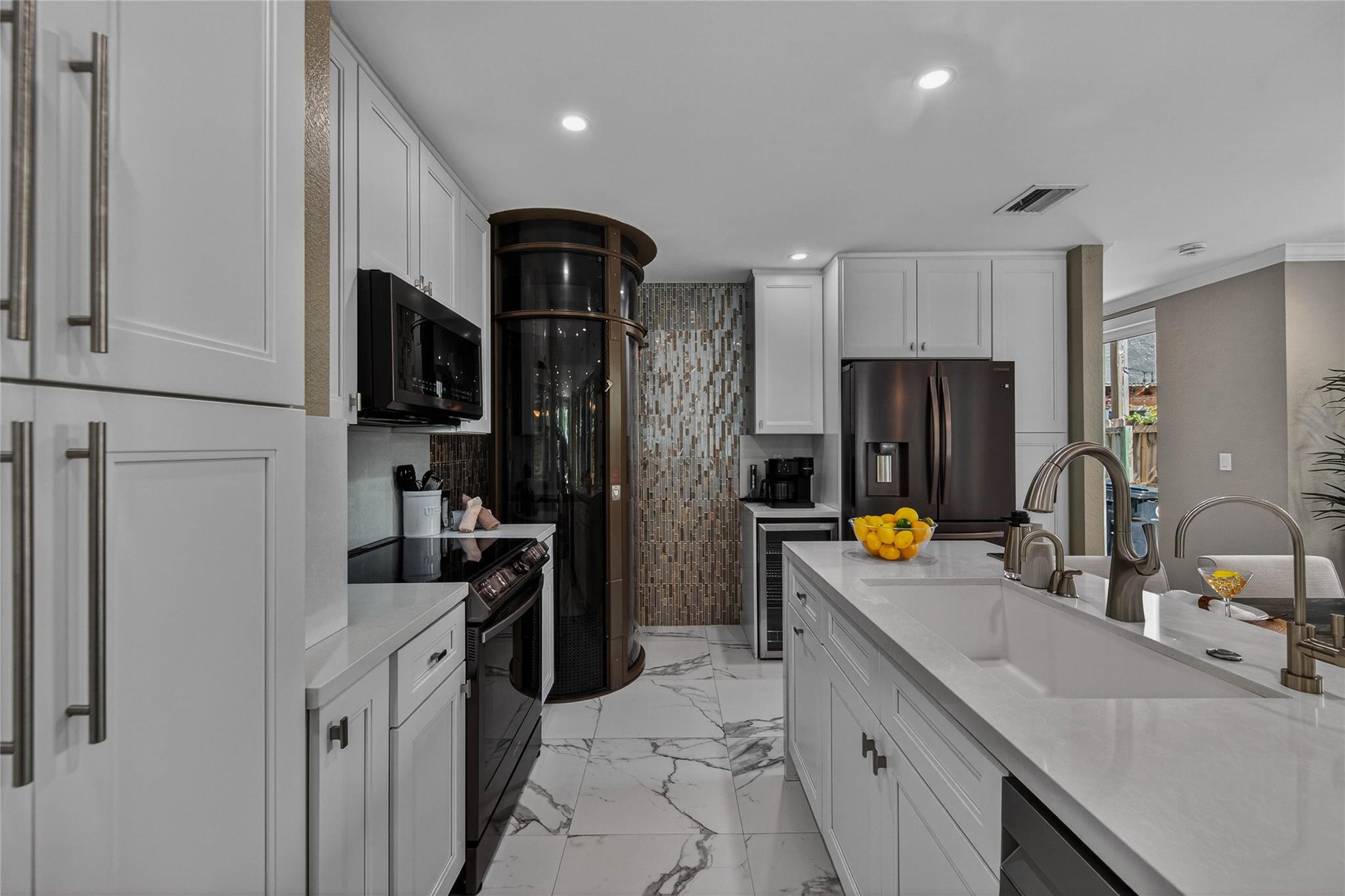 1215 NE 1st, Fort Lauderdale FL 33301