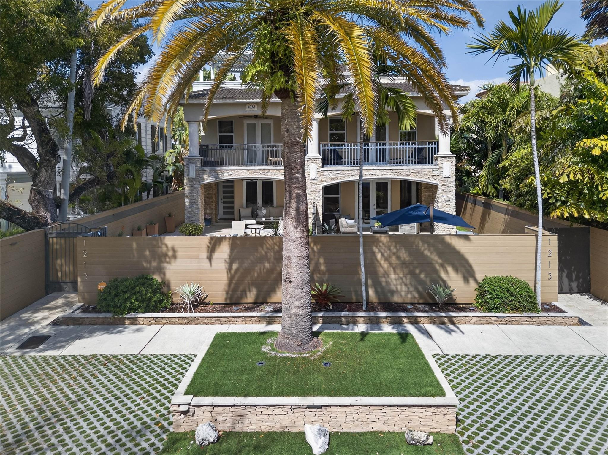 1215 NE 1st, Fort Lauderdale FL 33301