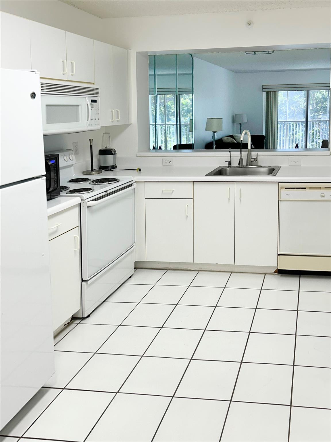 9511 Weldon #412, Fort Lauderdale FL 33321