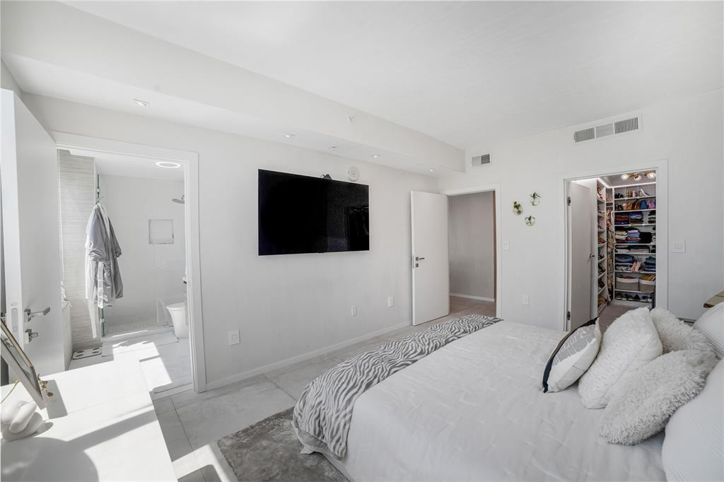 1900 N Bayshore #4411, Miami FL 33132