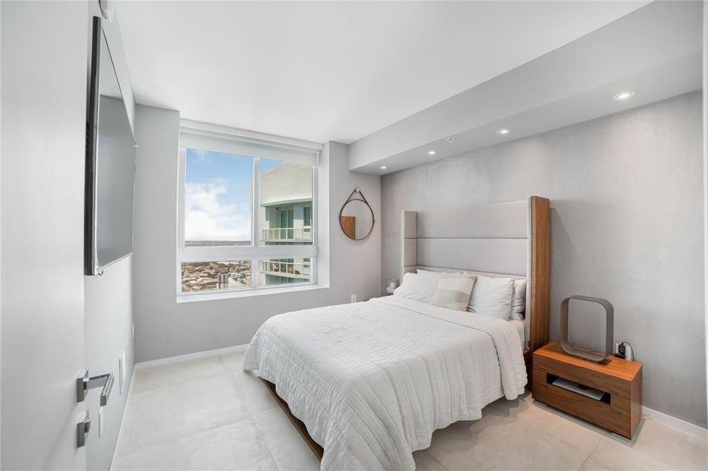 1900 N Bayshore #4411, Miami FL 33132