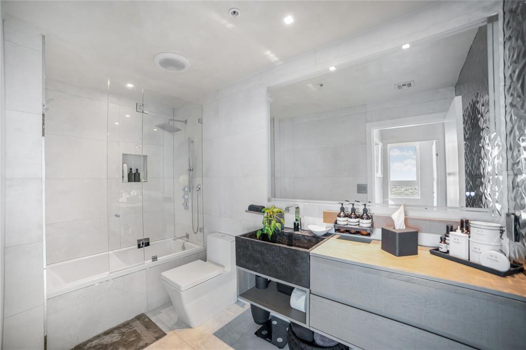 1900 N Bayshore #4411, Miami FL 33132