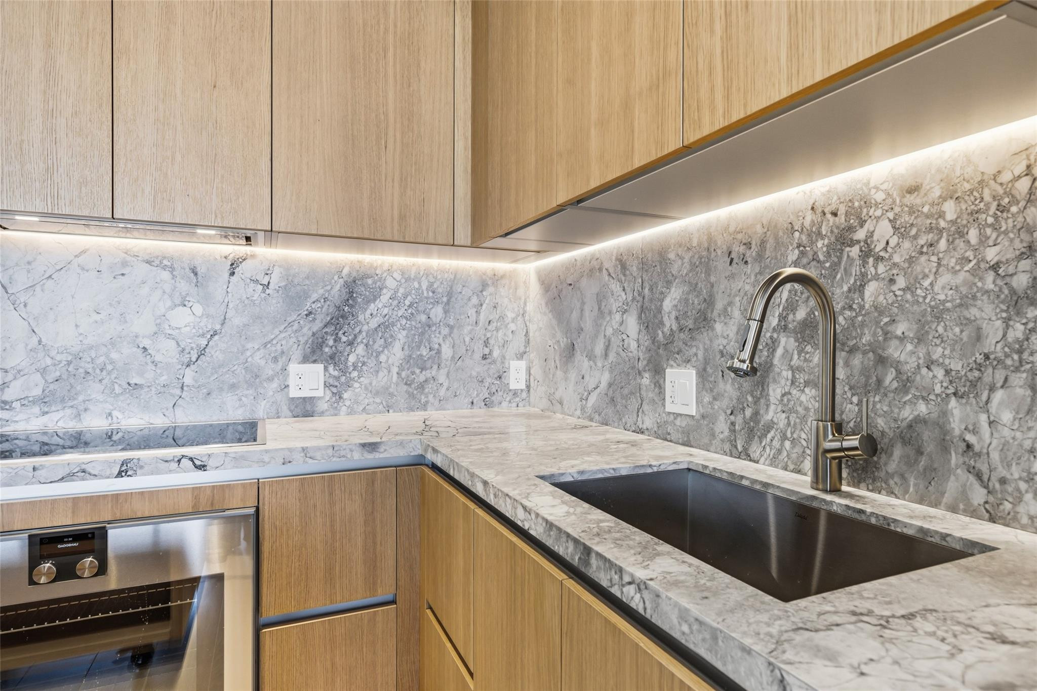 500 Alton #1006, Miami Beach FL 33139