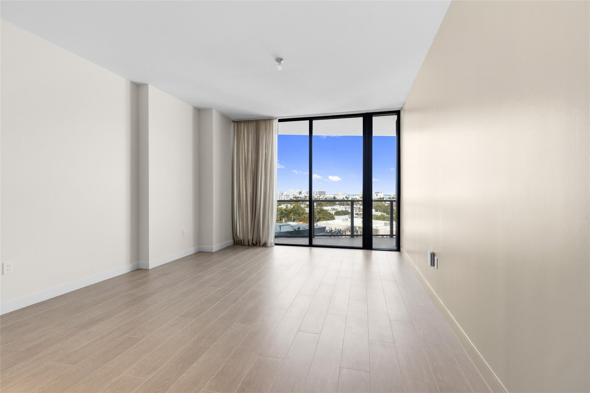 500 Alton #1006, Miami Beach FL 33139